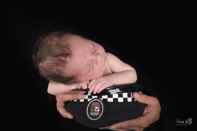 Reportajes de fotografía de recién nacido en valladolid newborn