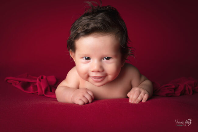 Reportajes de fotografía infantiles de bebe y nino en valladolid